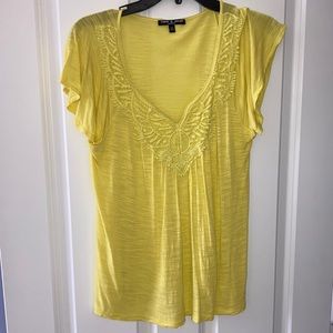 Cable & Gauge women’s yellow top size PS petite small